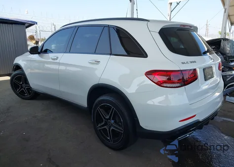 2022 Mercedes-Benz Glc 300 Suv z USA, uszkodzony, nr VIN W1N0G8DB2NG109881